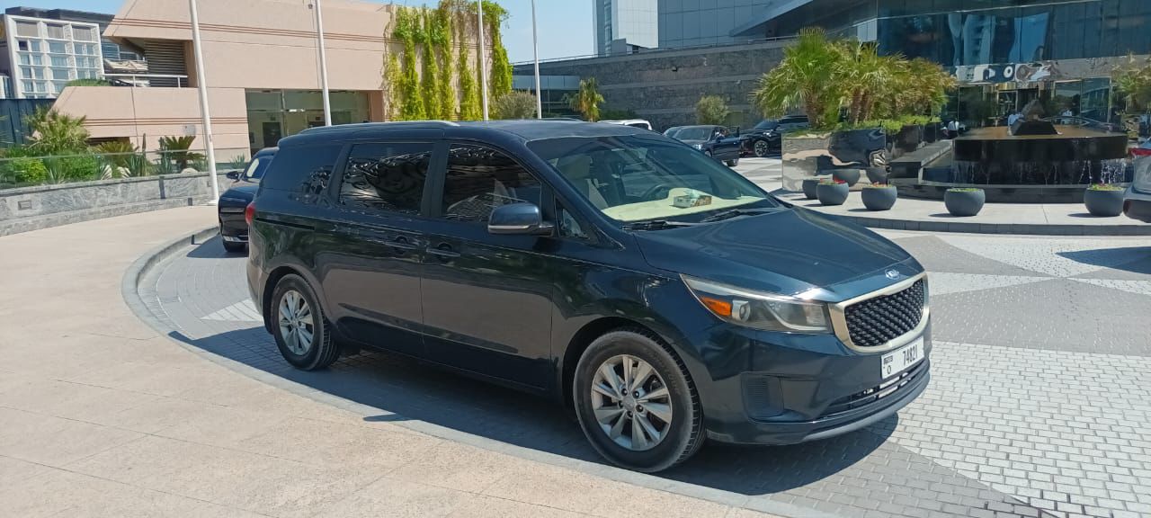 KIA SEDONA AL BARON TOURISM